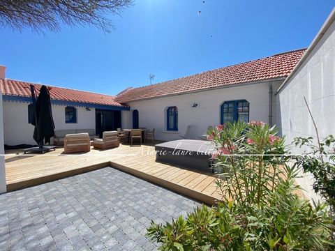 Maison à vendre 5 pièces SAINT GILLES CROIX DE VIE (85), jardin de ville avec son spa, garage