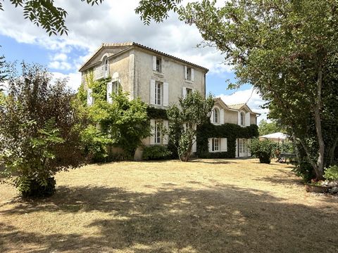 MAISON DE CARACTERE