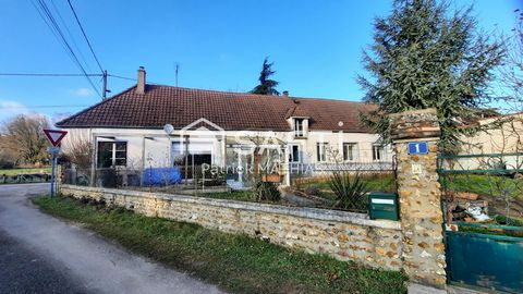 Dans un petit village proche d' Armeau