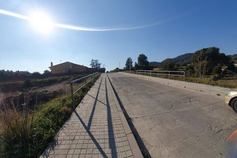 URBAN PLOT TO BUILD IN CASTELLVELL DEL CAMP Can't find the house you like? Now is your chance! Build the home of your dreams! Land in urbanization next to Castellvell del Camp, quiet place with the necessary services so that you start dreaming as you...
