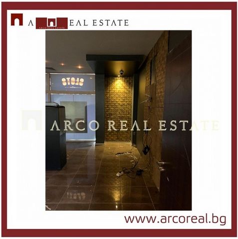 Arco Real Estate is pleased to present to your attention a ground floor with the status of a casino in the town of Smolyan. Burgas complex Slaveykov. The property consists of one large hall with one office space, one room for video surveillance, thre...