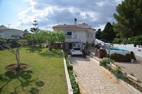Detached house of 200 M2 on two floors 500 meters from the sea
