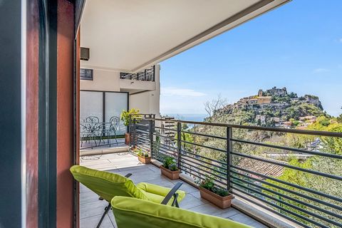 Appartement avec terrasse de 30 m2, vue mer, piscine chauffée et