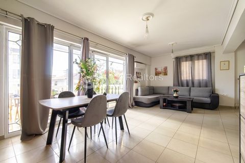 Athens, Ano Glyfada, floor apartment available for sale of a total surface of 86,4 sqm. It is on the 1st floor of a 2007 built building and it is airy, very bright with comfortable spaces in a quiet neighborhood of Ano Glyfada. Its excellent asset is...