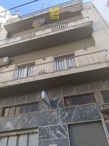 TAMPOURIA - SAINT SOFIA. Single-family house - building of 290 sq.m., 4 levels, built in 1970, for sale. It consists of a ground floor shop of 52 sq.m., a ground floor apartment of 57 sq.m. with a private yard, first floor of 87 sq.m. with 3 bathroom...