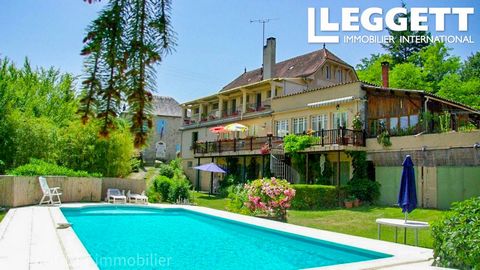 117476NBO46 - At the entrance of the lovely village Frayssinet, this old B&B is ideally located for all the famous tourist sites. It is a large house which offers beautiful volumes, a large living room of 50 m2 with fireplace open on balcony and larg...