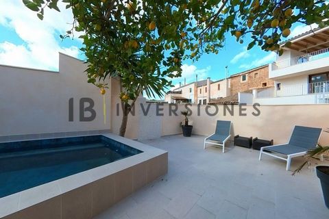 INVERSIONESIB REAL ESTATE BOUTIQUE PRESENTS YOU this spectacular historic house with garden, pool, garage and cellar In the historic center of the municipality of Capdepera, near the Escola de Música, we find this traditional brand new house recently...