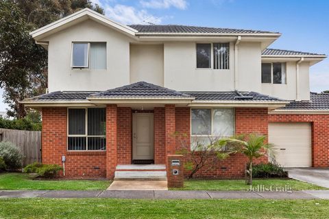 A unique opportunity highly sought after but seldom found, this abundantly accommodating 7 bedroom, 6 bathroom residence offers a wealth of opportunity. Take full advantage of the enticing investment prospect on offer, with a current council permit i...
