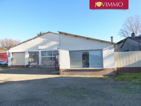 Located in Fumel. FUMEL AREA - INDUSTRIAL BUILDING OF 500 M2 - 3 OFFICES - PARKING JOVIMMO votre agent commercial Fabienne ROYER ... Close to all amenities, in the town of FUMEL, industrial building partially renovated in 2012 (insulation and electri...