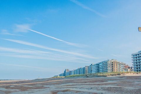 1 bedroom apartment located on the sea wall. Indoor parking space included within walking distance. FAÇADE RENOVATION FROM 2/9/24 TO 30/6/25 Nestled in the serene coastal town of Nieuwpoort, this exquisite apartment offers the perfect blend of comfor...