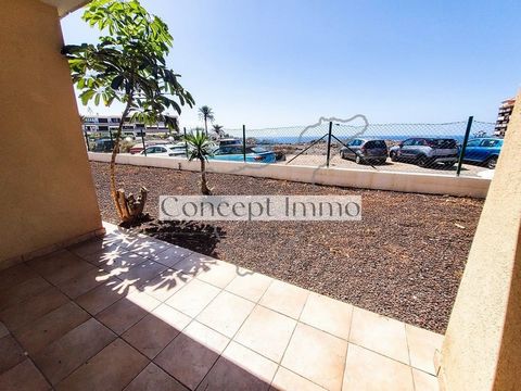 Appartement meublé d’une chambre avec piscine chauffée, terrasse avec vue sur la mer et permis VV ! Cet appartement meublé lumineux est situé sur la Costa del Silencio, dans un appart’hôtel bien entretenu avec une grande piscine d’eau de mer chauffée...