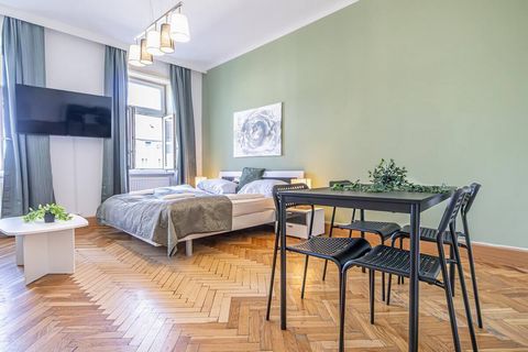 Note: the monthly rent for December, i.e. the period from 01.12. to 31.12.2024, is 1453€ A beautiful space in a historic Viennese building from the Biedermeier era, listed as a protected monument in the heart of Vienna. We offer FREE: ✔ Self check-in...