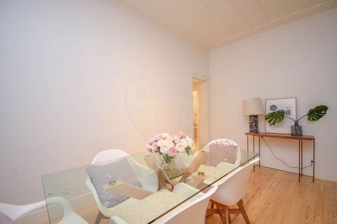 2 BEDROOM APARTMENT / FURNISHED / LISBON CATHEDRAL 2 BEDROOM APARTMENT FULLY FURNISHED AND EQUIPPED, READY TO MOVE IN Apartment with a privileged location, next to the Cathedral of Lisbon, close to Baixa Pombalina and Rio. PROPERTY CHARACTERISTICS Th...