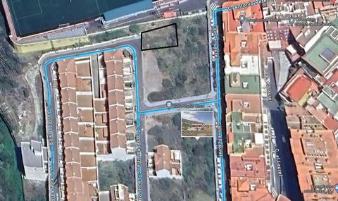 Located in the picturesque municipality of Icod de los Vinos, this urban plot represents an exceptional opportunity in the field of real estate investment. Located in a residential development of high demand, this plot offers a quiet and exclusive en...