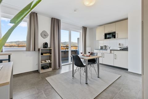 Willkommen bei Empire Living am neuen Marktplatz! Unsere Duplex-Apartments verfügen über alles, was du für einen schönen Aufenthalt brauchst und extra viel Platz: → King-Size Betten → Smart-TV mit NETFLIX → Tchibo Kaffee → Küchenzeile → Waschmaschine...