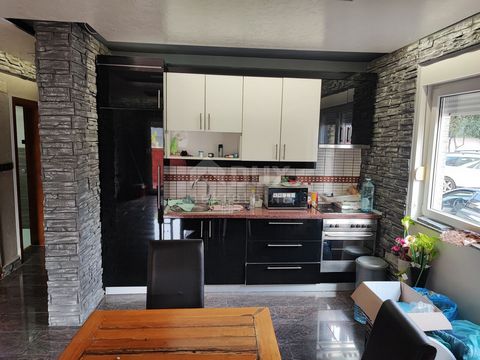 Location: Ličko-senjska županija, Novalja, Novalja. OTOK-PAG, NOVALJA excellent 2 bedroom apartment in the very center. We are selling this beautiful and fully furnished apartment in the very center of Novalja, which is located in a great location in...