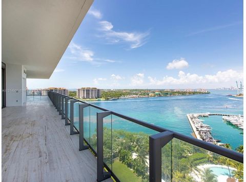 Located at the very southern tip of South Beach, this stunning residence offers exclusivity and privacy. With 4,200 SF of luxurious open plan living space, this 4 BD/3.5 BA comes with the finest of finishes. The kitchen highlights superb craftsmanshi...