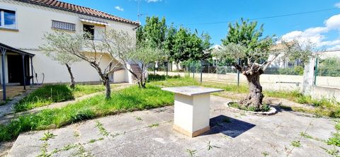 Dpt Gard (30), à vendre saint privât des vieux, belle maison mitoyenne sur une face avec ascenseur PMR d'environ 109m² potentiellement aménageables sur un terrain clos de 640m² environ