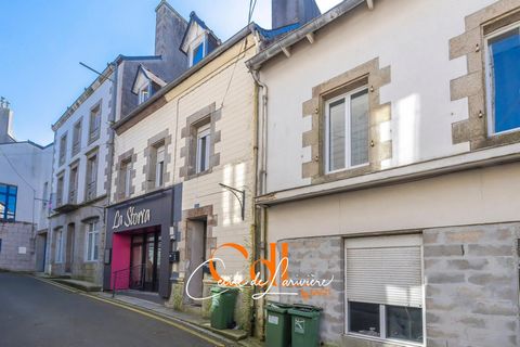 Vaste local commercial en plein coeur de Landivisiau !