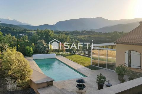 Villa vue exceptionnelle - piscine jardin parkings
