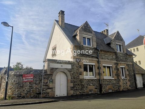 Maison de ville en pierres sous ardoises de 127 m2, à proximité immédiate du centre de Tréguier