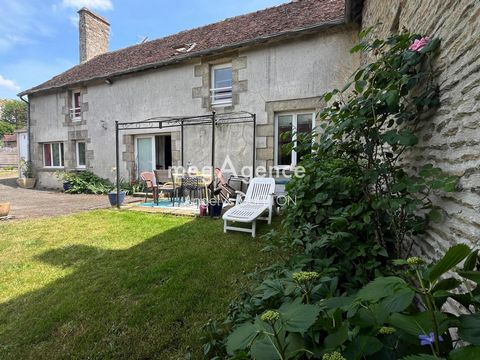 Maison familiale à 10 mn d'Alençon avec grange et bureaux