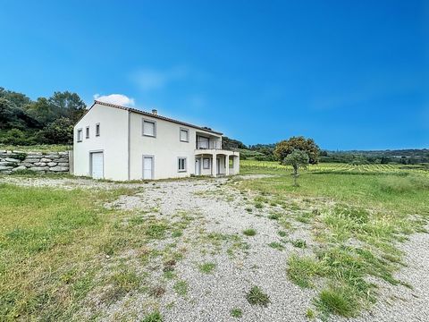 Domaine viticole avec belles prestations, maison divisible, 2 terrains viticoles et oliveraie – Montolieu (11)