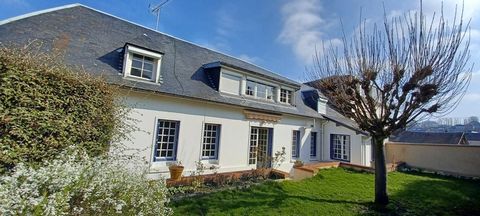 A BOLBEC, en centre ville, jolie maison avec jardin et garage