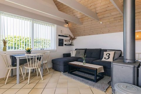 Small, charming brick house in Vesterhave by Karrebæksminde with water views. The house is furnished with open kitchen and living room overlooking the water. Possibility of extra bed in the living room. Open bedroom and loft. Bathroom with shower. Th...