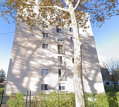 Appartement à vendre à proximité polyclinique 3 pièces RILLIEUX LA PAPE avec garage fermé et sécurisé(69)