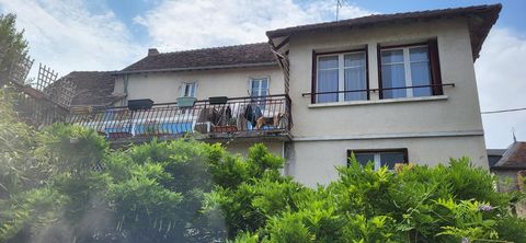 Maison de bourg, 3 chambres, cave, belle terrase