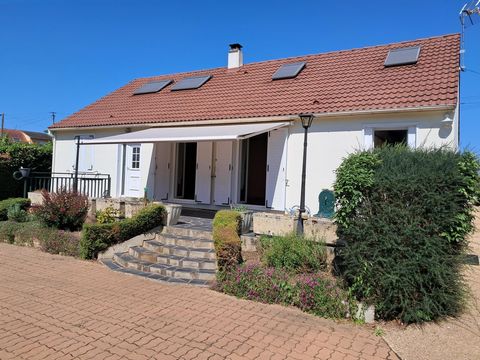 TRES BEAU PAVILLON AVEC BEAUX VOLUMES ET GRAND TERRAIN ARBORE,JARDIN, SERRE, BARBECUE