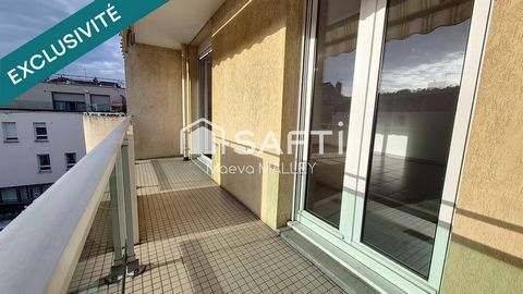 Hyper-centre Firminy: Appartement, garage et balcon