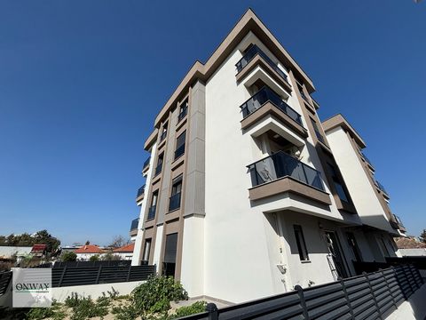 Zu verkaufen: 1+1 Wohnung in Menemen Seyrek İnönü Nachbarschaft Bruttofläche: 65 m² Nettonutzfläche: 55 m² ORT: In der Nähe der Fakultät für Fremdsprachen der Bakırçay-Universität und des ehemaligen Servicegebäudes der Stadtverwaltung von Seyrek Märk...