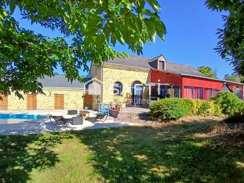 Belle maison en pierres rénovée et une ancienne maison à rénover en campagne avec piscine
