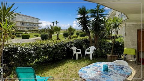 Dpt Hérault (34), à vendre FRONTIGNAN Plage appartement T3 de 51 m² - Plain pied- Front de mer