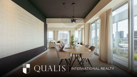 - English text below - Zeldzaam penthouse (met optioneel 2 parkeerplaatsen te koop) met panoramisch uitzicht aan het Tolhuiskanaal – een energiezuinig thuis in één van de nieuwe woonwijken in de bruisende dynamiek van Amsterdam-Noord. Wonen aan het w...