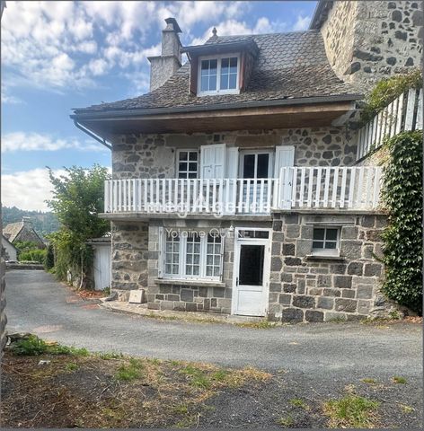 Maison auvergnate de village