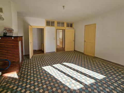 Jolie maison ancienne de 160 m2 avec dépendances.