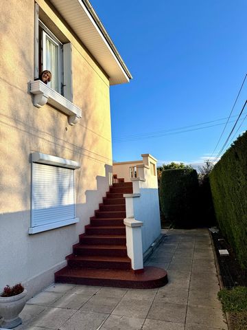 Maison proximité immédiate, centre-ville