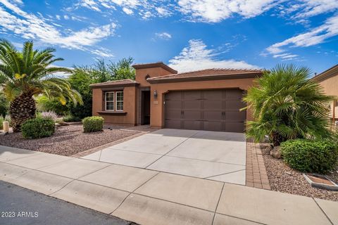 Discover luxury living in the heart of Queen Creek's coveted Encanterra Neighborhood. This exquisite 2-bedroom, 2-bathroom home offers elegance and modern comfort. In addition to the enclosed study, the open-concept floor plan seamlessly blends spaci...