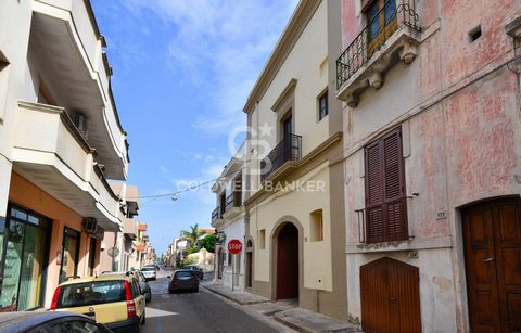 SANNICOLA - LECCE - SALENTO Just 8 km from the crystal clear sea of the Ionian coast, we offer for sale a characteristic townhouse of approximately 150 sqm with private roof terrace. The house is located on the first floor and it consists of an open ...
