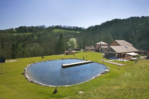 Annecy 15 minutes away, beautiful character property 316 m2 living area with its own pond and indoor pool. Luxurious home home adorned with an indoor swimming-pool, enjoying lovely countryside views from the reception areas and bedrooms. Nestled on a...