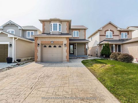 This Is A Beautiful, Gorgeous, Upgraded, Detached 2 Storey Home In A Family Friendly Neighbourhood. It Has A Great Layout With Large Living/Dining Area, Good Sized Kitchen With Breakfast Area, Freshly Painted With New Floor Throughout The House. Mast...
