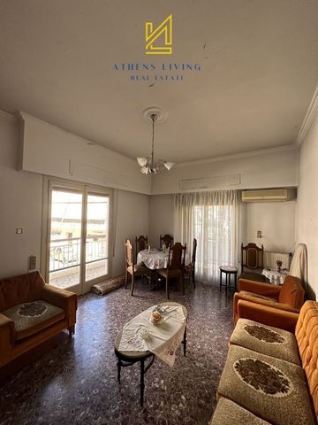 AIGALEO ESTAVROMENOS - A vendre une maison de deux étages (bâtiment). Il est d’angle et se compose de deux appartements de 62 m² au rez-de-chaussée avec entrée indépendante et d’un appartement de 62 m² au 1er étage. Il a l’usage exclusif d’une terras...