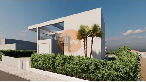 Terreno Urbano com projeto aprovado na Quinta o Sobral, Castro Marim, Algarve. Com projecto aprovado na câmara de Castro Marim para construção de uma moradia com garagem e piscina moderna e com vistas deslumbrantes e em zona elevada e sossegada da Qu...