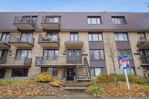 Rarity on the market! Spacious, bright 3-bedroom condo, located on the 2nd floor in a quiet area in Mercier/Hochelaga-Maisonneuve. Large kitchen with laundry space, plenty of storage space, worktop and a patio door gives access to the rear balcony, d...
