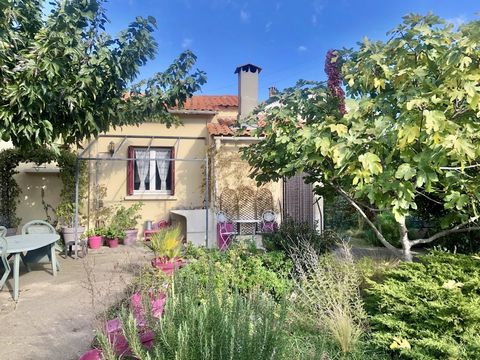 Charming one story villa with garden in the centre of a very popular large Minervois village with a separate studio and garage. Set back from the road this little oasis is just a stone's throw from shops, bakeries and restaurants and other amenities ...