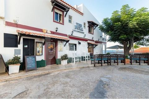 Located 15 meters from the central square of Praia da Luz, this establishment offers stunning views of the sea and the west coast. The upstairs restaurant was completely renovated in 2022 and has a fully equipped industrial kitchen, serving high qual...