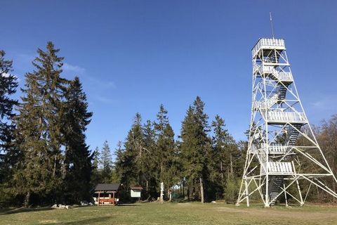 ¡Paz y relajación!Cómoda casa de vacaciones al borde del bosque, a 400 metros del lago de Franconia. Con chimenea, aire acondicionado y jardín.: ...